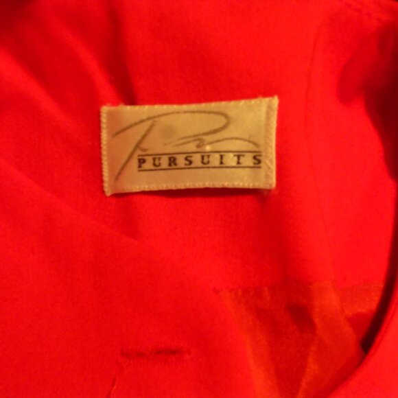 Vintege flattering office blazer or jacket, Size 8, Made in Canada - Picture 4 of 4